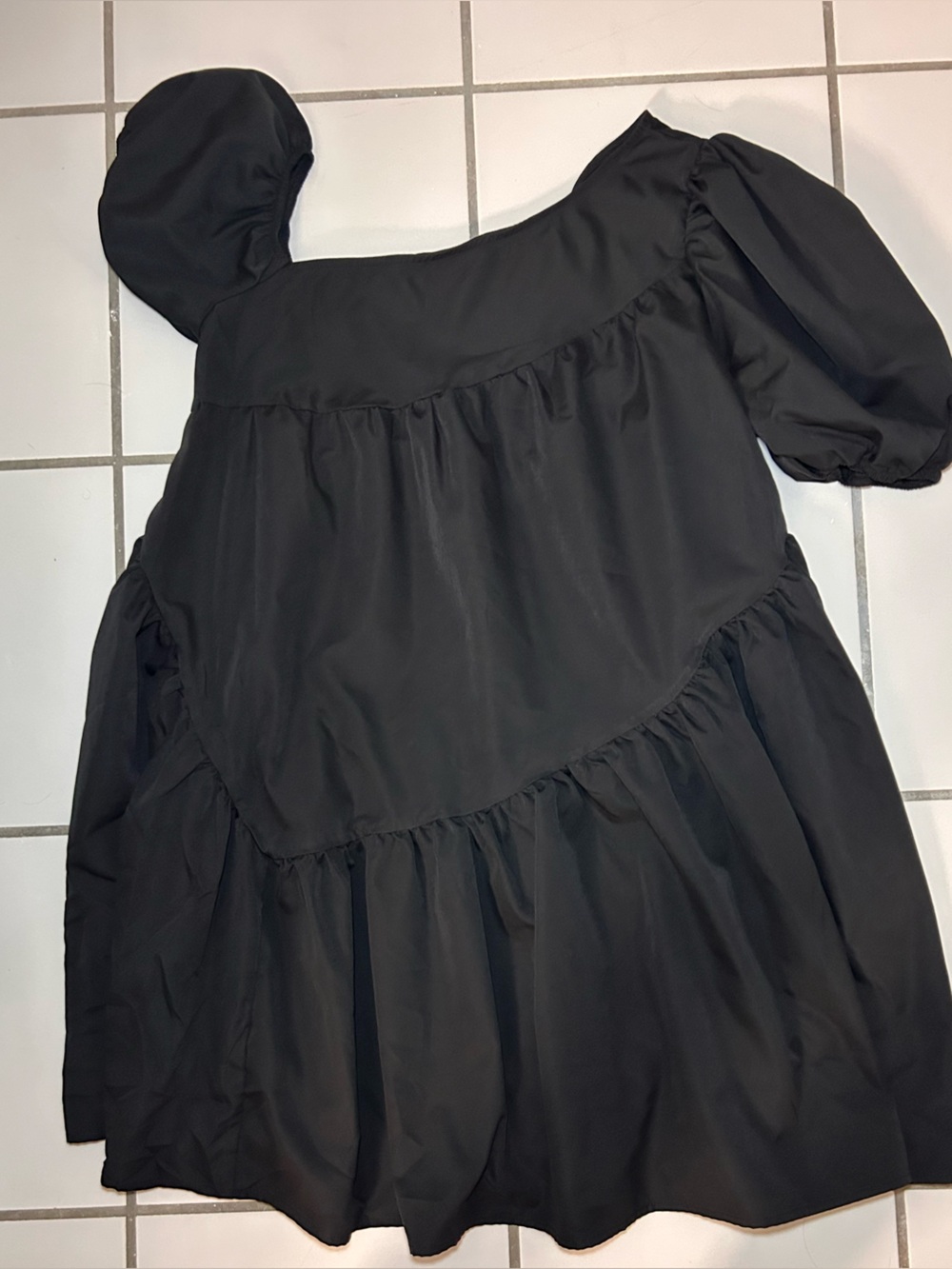 Black Women's Puff-Sleeve Midi Dress